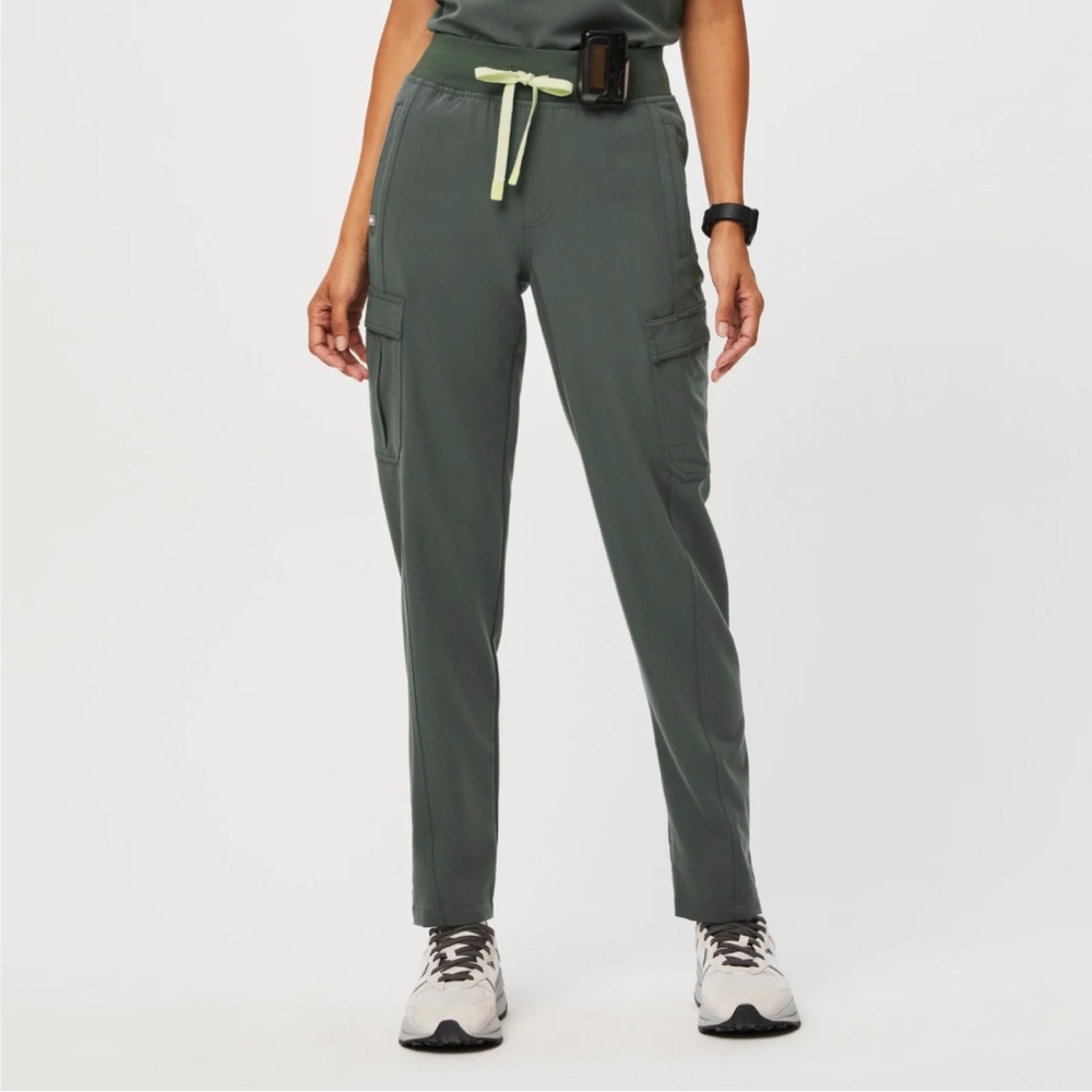 Figs Bonsai Ukwala cargo scrub pants